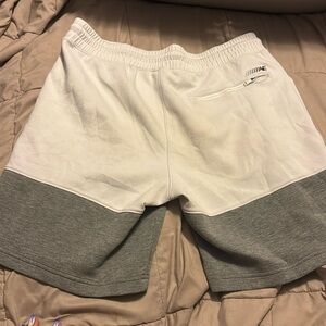 Men’s size Large American Eagle shorts